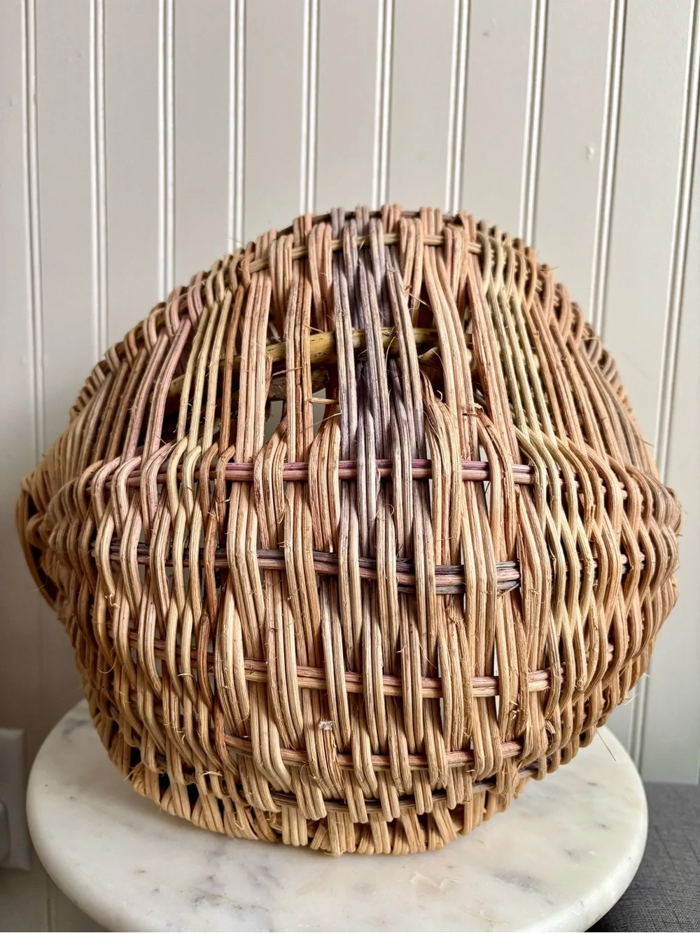 Vintage Handmade Woven Buttocks Basket Medium Beige/Tan VTG Eclectic Boho Beach